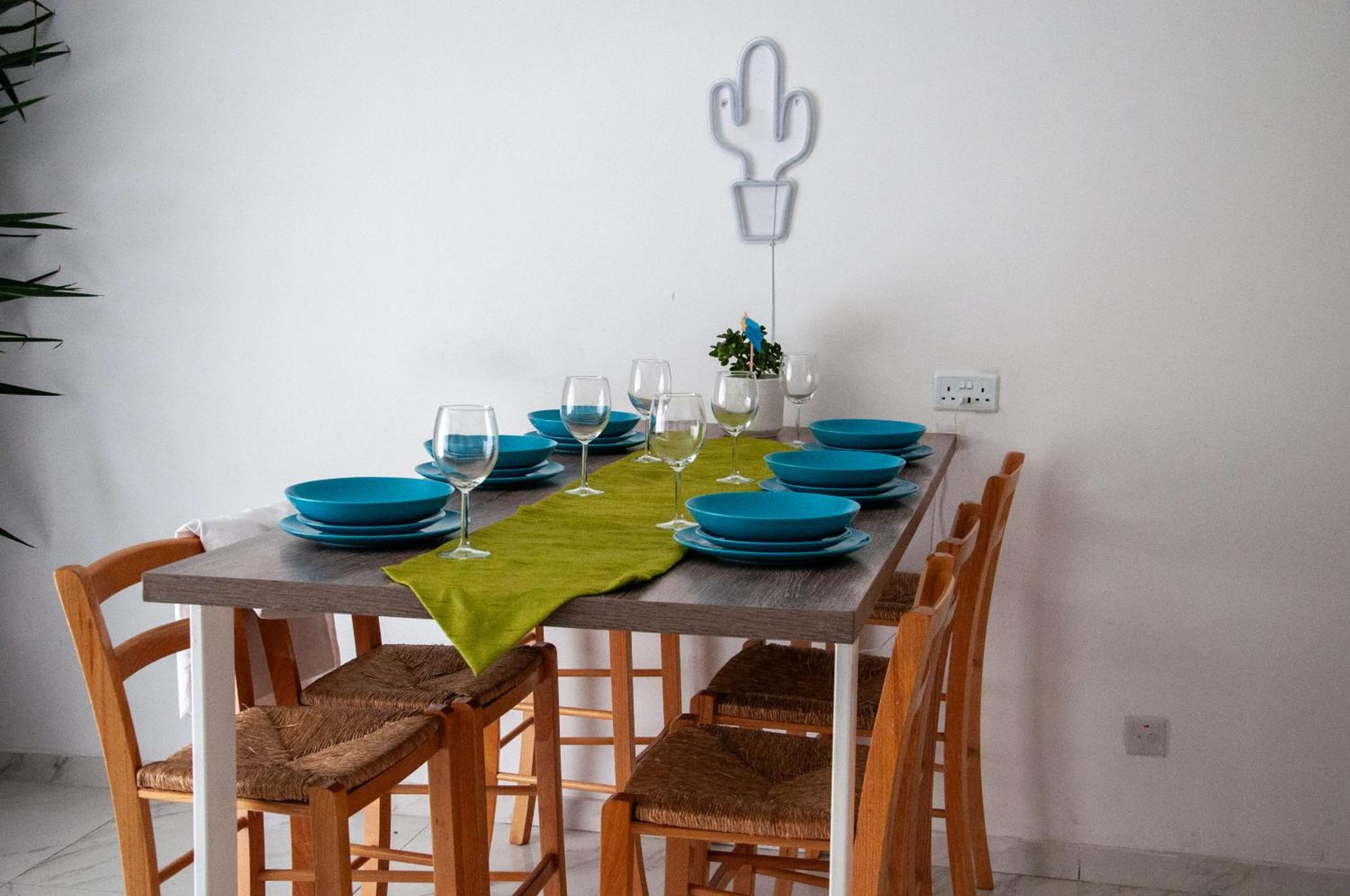 Cactus - New 3bd 2br *