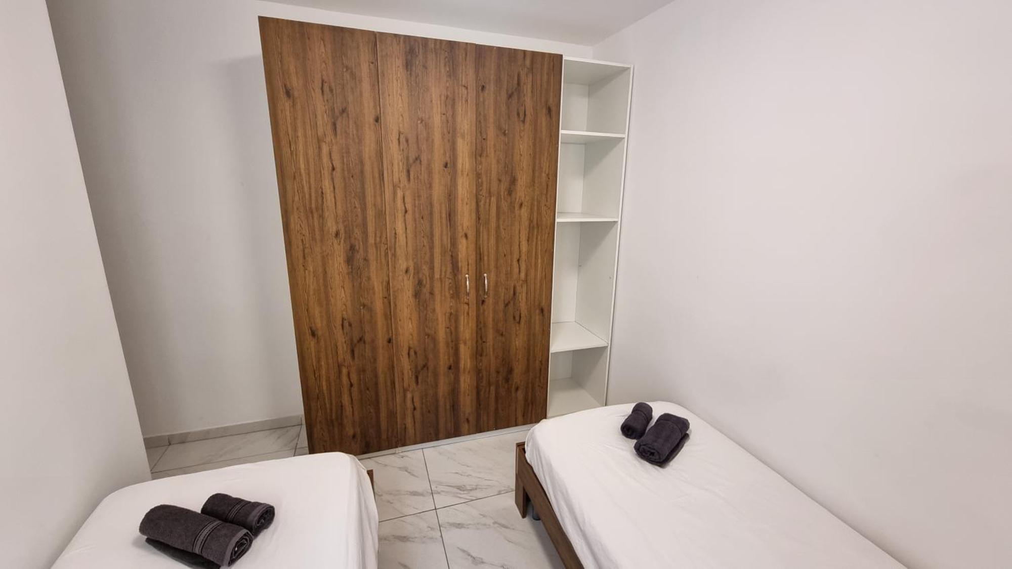 Cactus - New 3bd 2br